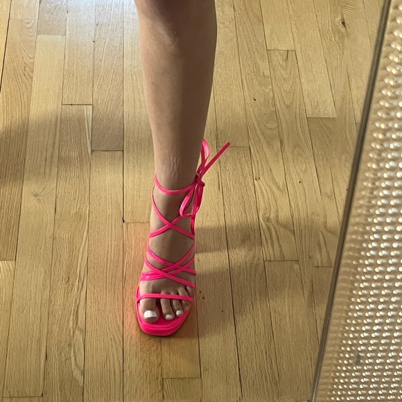 Hot pink heels / sandals 👠👡 - Picture 5 of 6